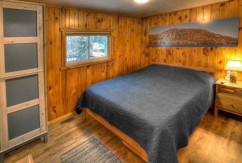 Da Beach Cabin 4 Season Rental in the Keweenaw Peninsula